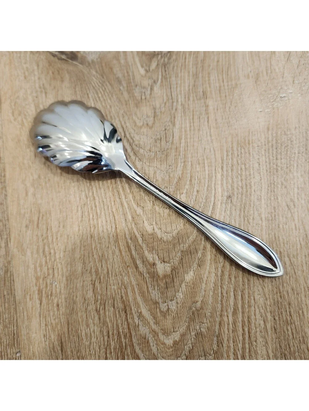 Sugar Spoon Oneida ARBOR AMERICAN HARMONY Stainless Beaded Shell Shaped 6 3/8
